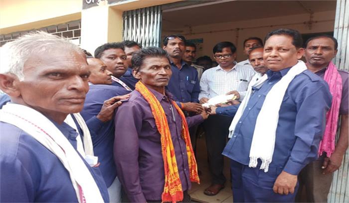 कोटवारों ने दिया धरना