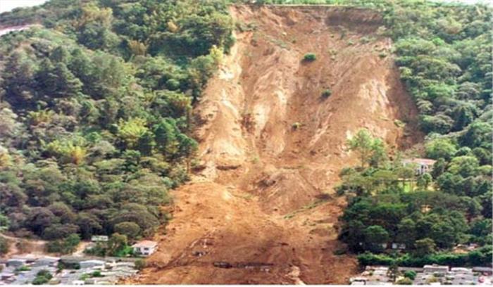 केरल में भूस्खलन के बाद चार लोग लापता