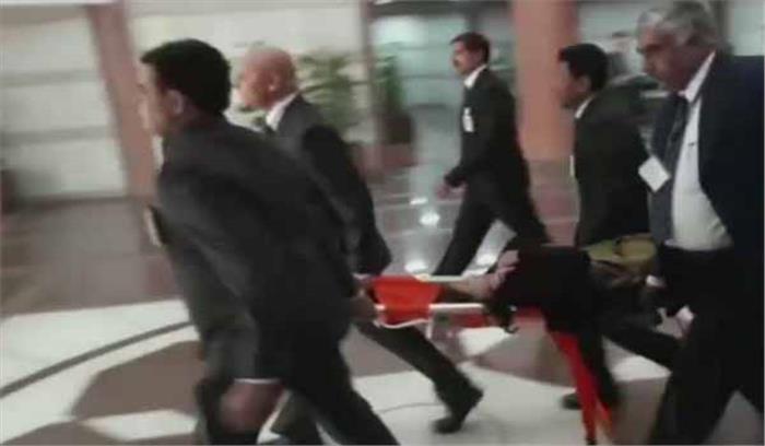 तबीयत बिगड़ने की वजह से केंद्रीय मंत्री कृष्णा राज अस्पताल में भर्ती