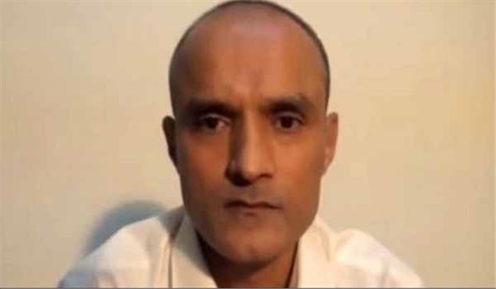 कुलभूषण जाधव की मां और पत्नी इस्लामाबाद पहुंचे