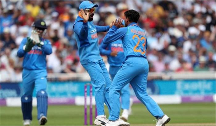 कुलदीप के छक्के और रोहित के शतक से इंग्लैंड ध्वस्त