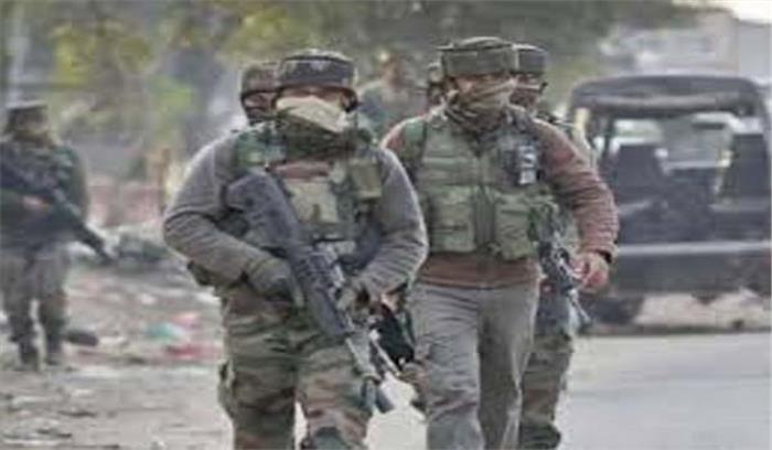 कुलगाम में तीन आतंकी ढेर, तीन जवान जख्‍मी