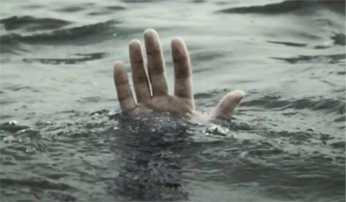 कुशीनगर में लापता किशोरी का शव तालाब में मिला