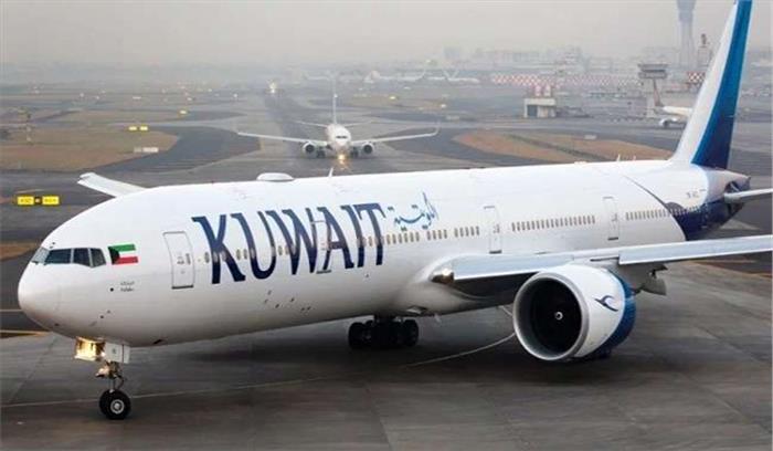 कुवैत से 120 भारतीय नागरिक विमान से इंदौर पहुंचे