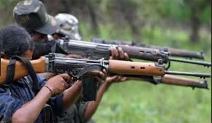 बिहार :लखीसराय जिले में नक्सलियों ने 8 वाहन फूंके, जेसीबी चालक की हत्या