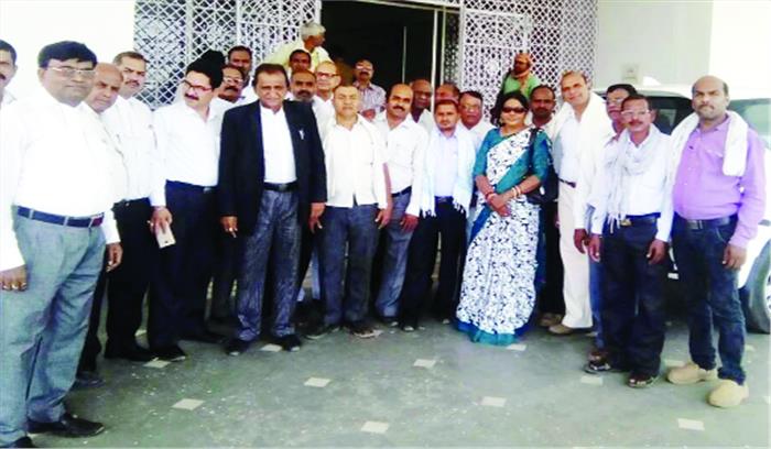 काम का करेंगे बहिष्कार,जलाएंगे बिल की प्रतियां