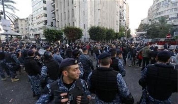 हजारों लोगों ने लेबनान के नए प्रधानमंत्री के खिलाफ प्रदर्शन किया