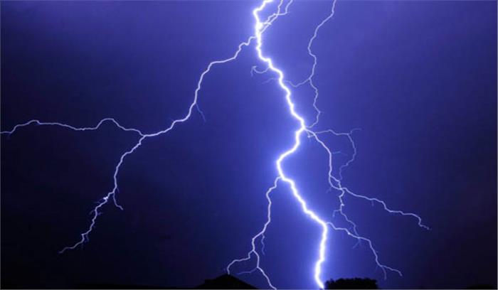 बिजली गिरने से एक की मौत