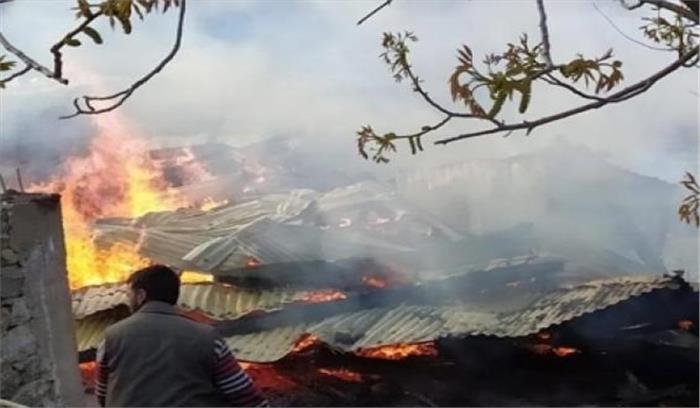 नियंत्रण रेखा पर पाकिस्तानी गोलाबारी में 3 नागरिकों की मौत