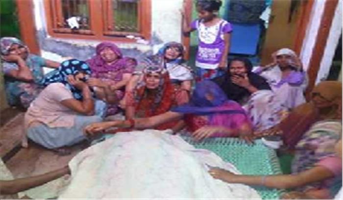 मजदूरों की जान बचाने के लिए टैंक में उतरे पिता-पुत्र की मौत मजदूरों की जान बचाने के लिए टैंक में उतरे पिता-पुत्र की मौत