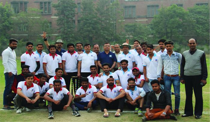 अंतर महाविद्यालय खेल प्रतियोगिता में सफल प्रतिभागी हुए सम्मानित