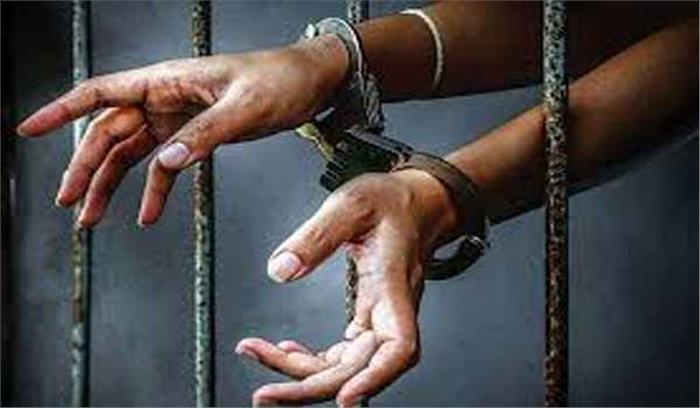 उप्र : महिला मंत्री के नाम पर वसूली करने वाला 1 गिरफ्तार, ठग महिला की तलाश जारी