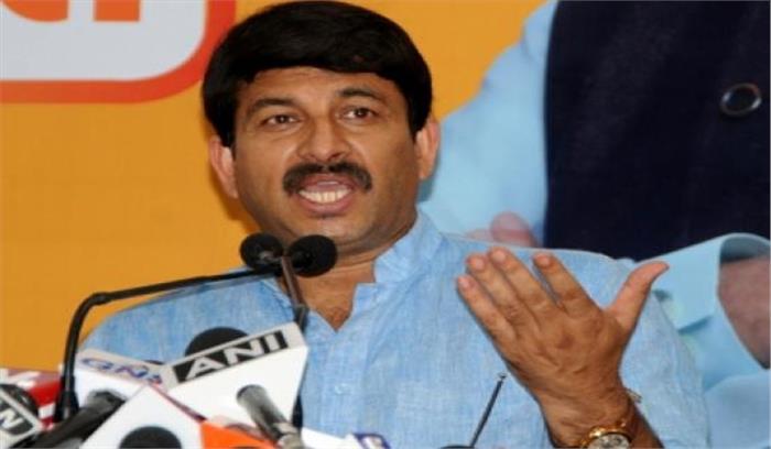 लॉकडाउन में क्रिकेट खेलकर विवादों में घिरे मनोज तिवारी, विरोधी हुए हमलावर