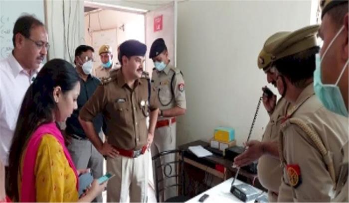 लॉकडाउन : पुलिसकर्मी सरकारी मोटर साइकिलों से घरों में गैस सिलेंडर-सब्जी ले जा रहे या नहीं, जांच में खुद जुटे एसएसपी