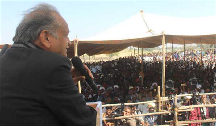 टिड्डी विभाग बंद करने से नुकसान उठाना पड़ा : गहलोत