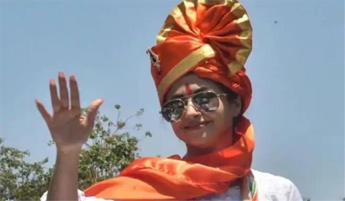 उर्मिला मातोंडकर के पास 68 करोड़ रुपये की संपत्ति,पति की भी दी डिटेल