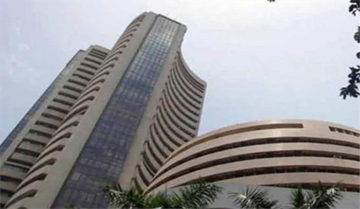 रिकॉर्ड ऊंचाई से 1314 अंक फिसलकर बंद हुआ सेंसेक्स, निफ्टी 11657 पर रिकॉर्ड ऊंचाई से 1314 अंक फिसलकर बंद हुआ सेंसेक्स, निफ्टी 11657 पर