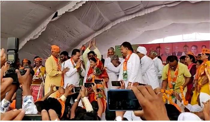 मध्य प्रदेश : कांग्रेस की पूर्व विधायक भाजपा में शामिल हुईं 