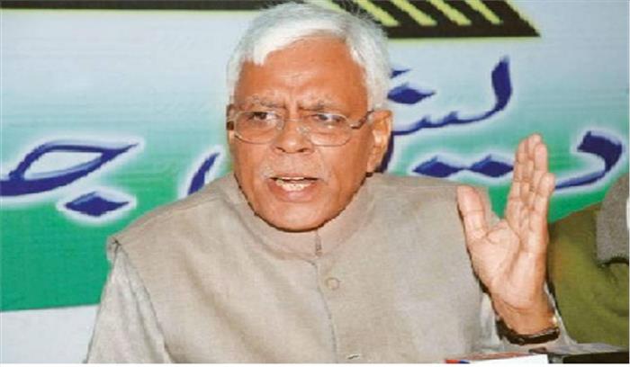 राजद की चुनाव आयोग से गिरिराज की सदस्यता रद्द करने की मांग