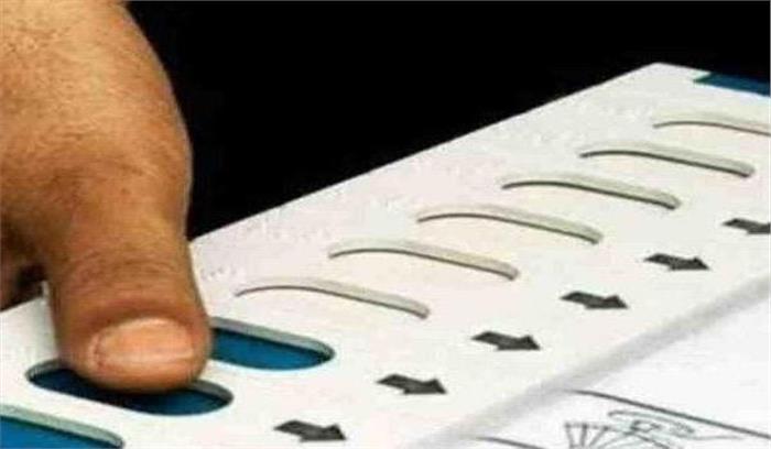 लोकसभा सीट के लिए 44 उम्मीदवारों ने किया नामांकन