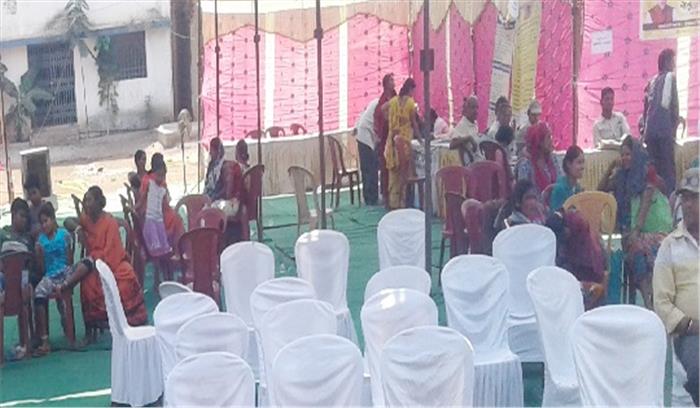 लोक सुराज समाधान शिविर बना मजाक