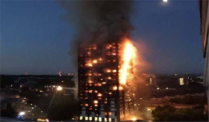 लंदन: 27 मंजिला इमारत में भीषण आग, दमकल की गाड़ियां मौके पर