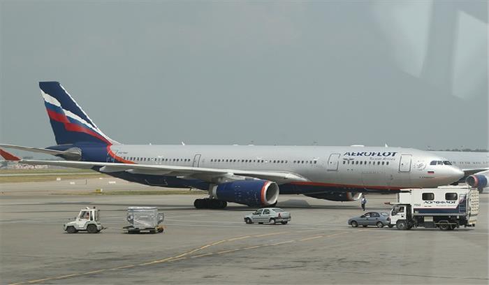 हीथ्राे हवाई अड्डे पर ब्रिटिश अधिकारियों ने ली रूसी एयरलाइंस की तलाशी