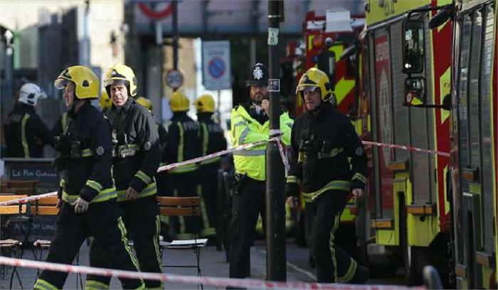 लंदन मेट्रो में विस्फोट के बाद हमलावर की तलाश जारी