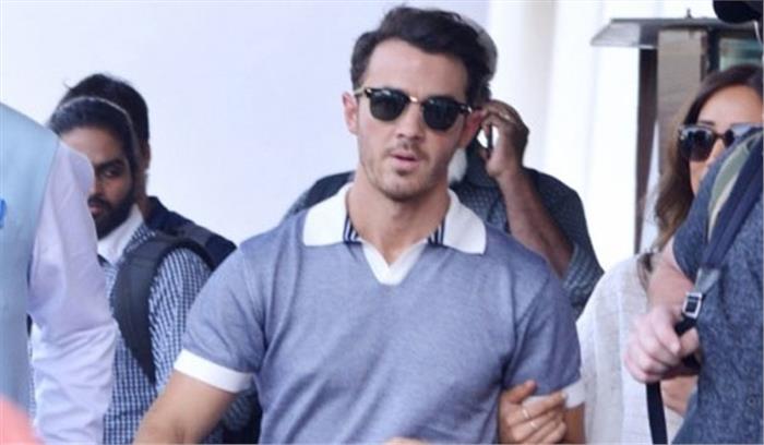 केविन जोनस ने दिखाया पत्नी को समर्पित टैटू