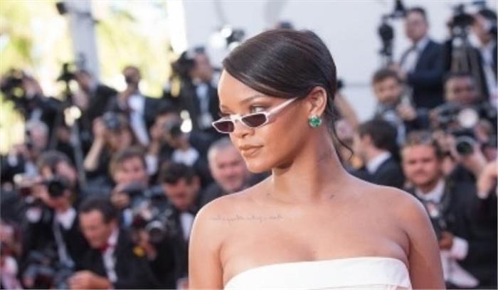 रिहाना की तस्वीर पर क्रिस के कमेंट को देख फैंस को आया गुस्सा