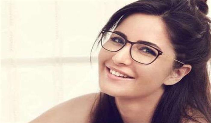 प्यार को आजाद होना चाहिए : कैटरीना