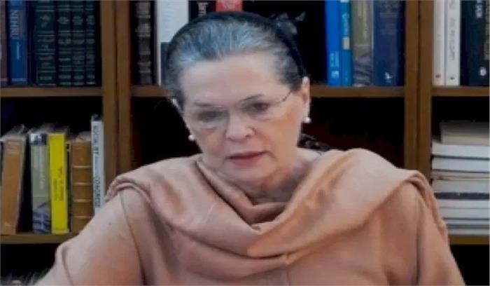 वफादार असंतुष्टों पर पड़े भारी, फिलहाल सोनिया ही संभालेंगी कांग्रेस पार्टी की कमान