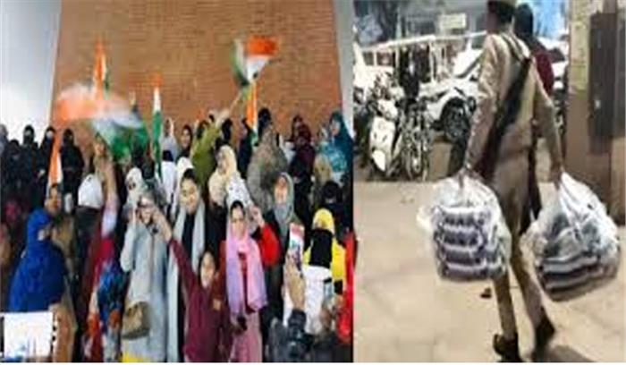 लखनऊ में सीएए के खिलाफ महिलाओं का धरना आज भी जारी