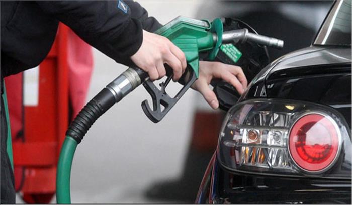 लखनऊ में खत्म हुआ पेट्रोल पंप की हड़ताल