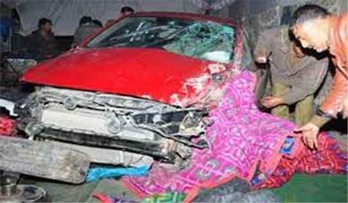 लखनऊ के रैन बसेरे में घुसी बेकाबू कार, 13 को रौंदा, 5 की मौत लखनऊ के रैन बसेरे में घुसी बेकाबू कार, 13 को रौंदा, 5 की मौत