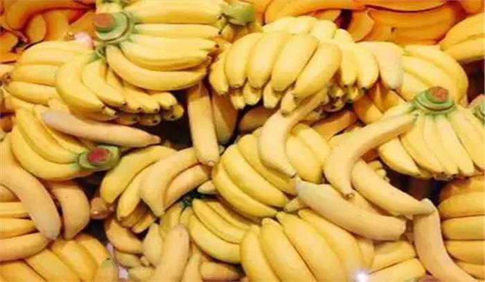 लखनऊ स्टेशन पर केले बेचने पर लगा प्रतिबंध हटा