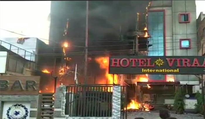 लखनऊ के चारबाग इलाके के होटल में लगी भीषण आग, 4 की मौत 