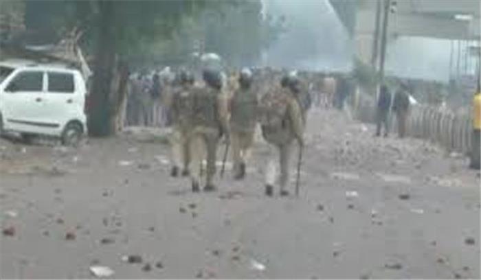 उत्तर प्रदेश में सीएए को लेकर आज भी पत्थरबाजी ,हंगामा