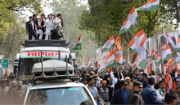 लखनऊ में प्रियंका का चला जादू, जाम ने किया हाल बेहाल