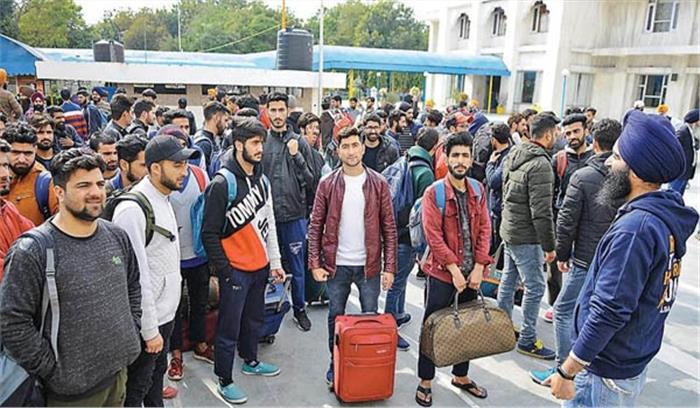 कश्मीरी छात्रों को योगी ने दिया पूरी सुरक्षा का आश्वासन