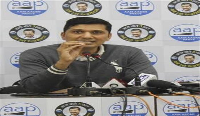 एमसीडी उपायुक्त ने हनुमान मंदिर तोड़ने की तैयारी का हलफनामा कोर्ट में दिया था : आप