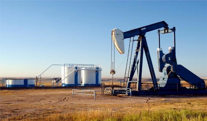 मल्टी कमोडिटी एक्सचेंज पर साढ़े सात फीसदी लुढ़का कच्चा तेल