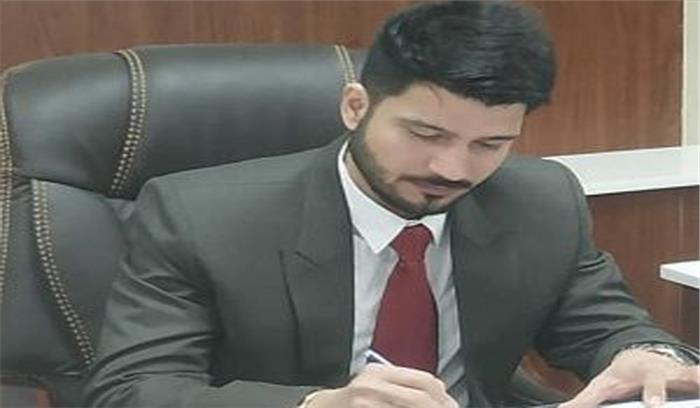 विधायक के हाथों दिव्यांग को मिली ट्राइसिकल