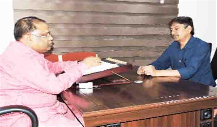 खरोरा सरकारी अस्पताल के आसपास बस स्टैंड बनाने पर चर्चा