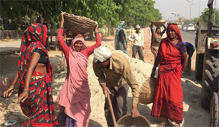 मनरेगा योजना के तहत 27 हजार 968 श्रमिकों को दिया गया रोजगार