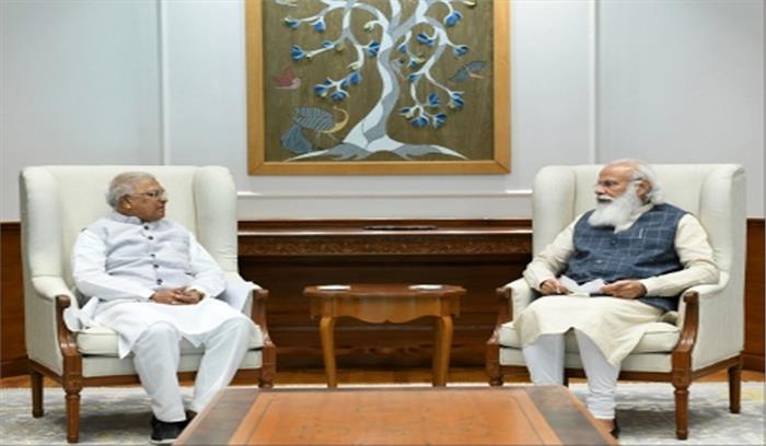 मप्र के राज्यपाल पटेल की प्रधानमंत्री से सौजन्य भेंट