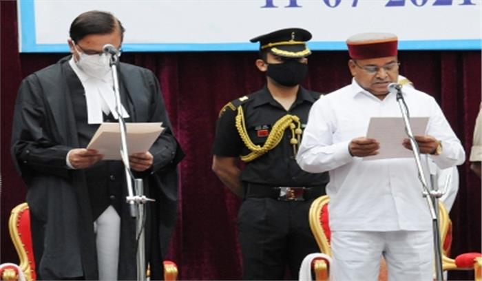 मप्र के राज्यपाल मंगुभाई पटेल ने थावरचंद गहलोत को बधाई दी