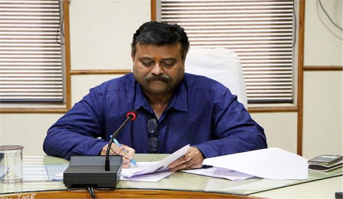 मप्र : शिकायतों पर सतना के कलेक्टर हटाए गए