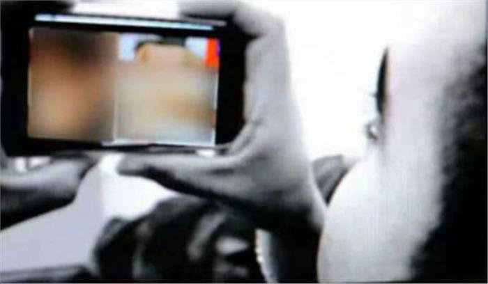 मप्र : हेडमास्टर ने बच्चियों को अश्लील फिल्म दिखाई, मामला दर्ज