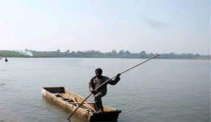 मप्र : नाविकों ने प्रेमी युगल को बचाया